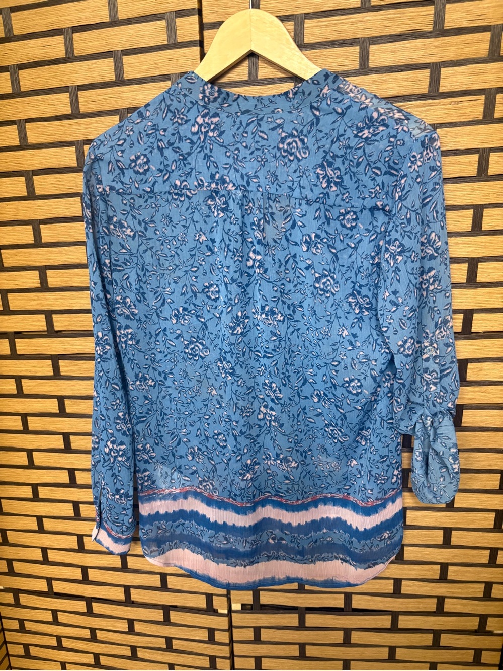 Kut from the Kloth blue floral sheer blouse size small - Picture 2 of 8